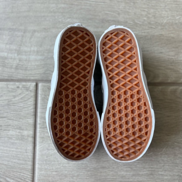 VANS NIGHTMARE BEFORE CHRISTMAS SLIP-ON SHOES Kids Size 13 - Picture 11 of 14